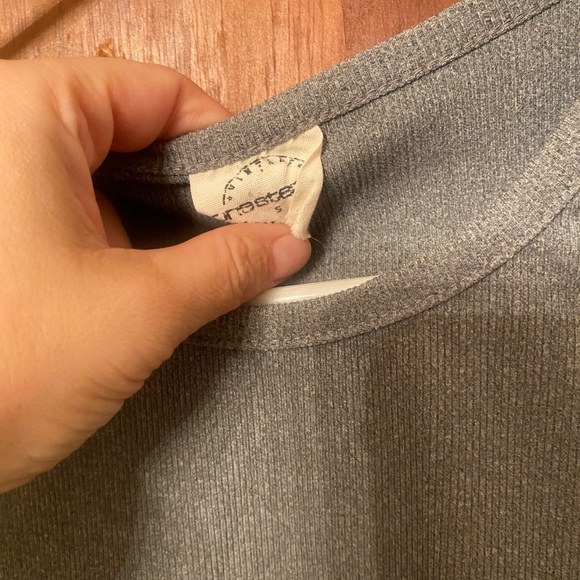 One Step Up crop top - Picture 5 of 10